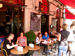 RESTORAN RESTORAN